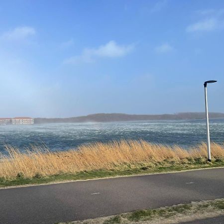 Vakantiewoning 100M Van Het Strand Met 1 Slaapkamer Westkapelle Bagian luar foto