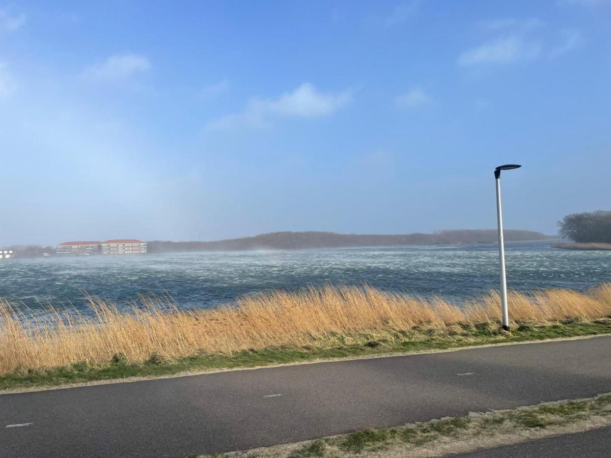 Vakantiewoning 100M Van Het Strand Met 1 Slaapkamer Westkapelle Bagian luar foto